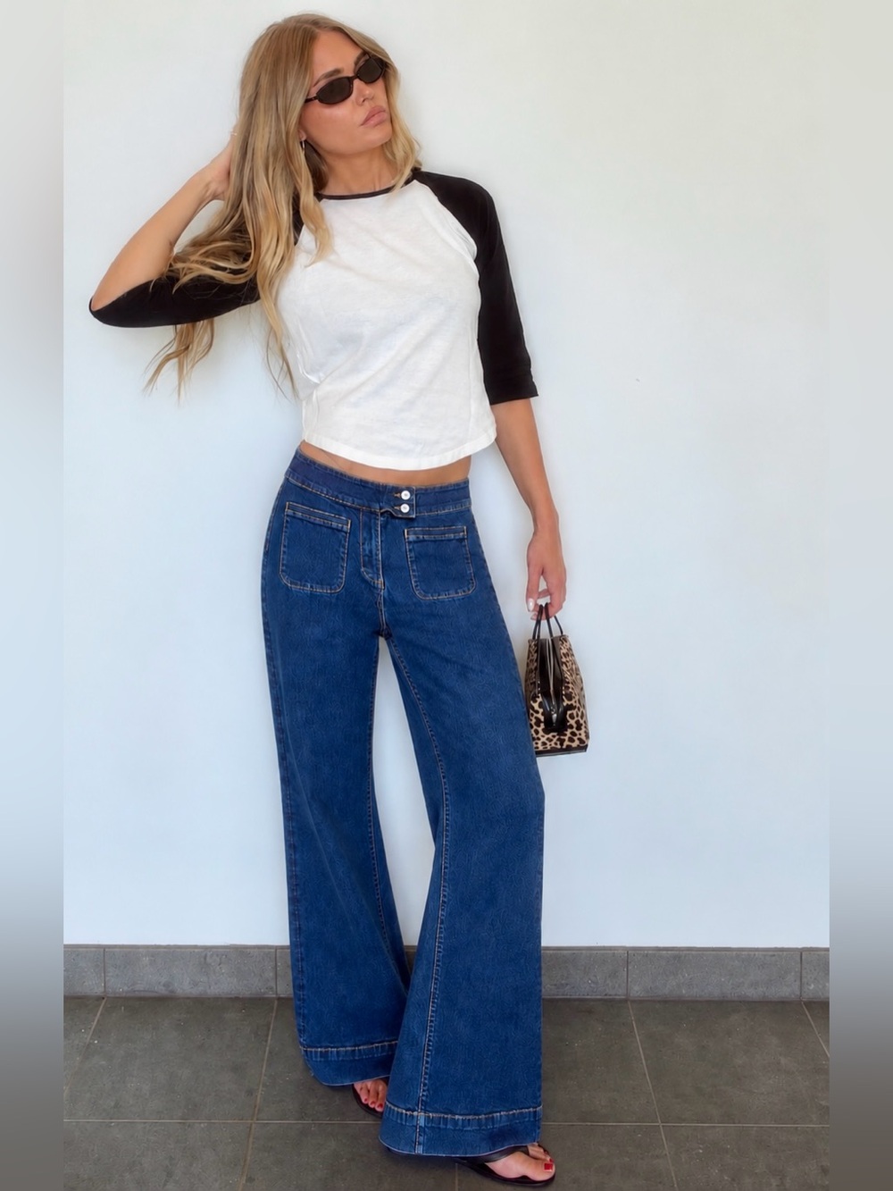 Avec Les Filles Double Front Pocket Wide Flare Denim Button Jeans